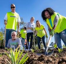 How Community Management Cultivates a Vibrant Neighborhood